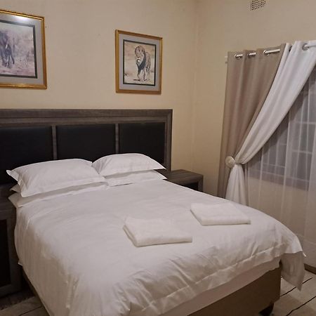 Pine Forest Cottage 萨比 外观 照片